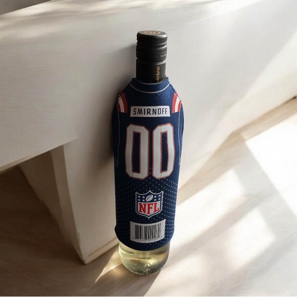 2/$25 NEW Smirnoff New England Patriot Bottle Cover Cozy Cooler Coozie NFL Promo - Picture 5 of 5